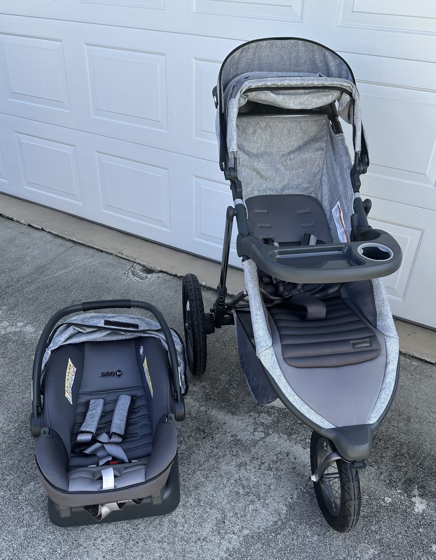 EXCELLENT CONDITION - Monbebe Rebel II  All in One Travel System Stroller with Rear-Facing Infant Car Seat, Soho