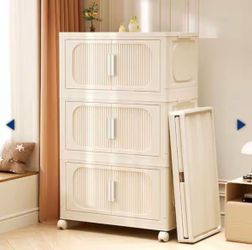 Storage containers