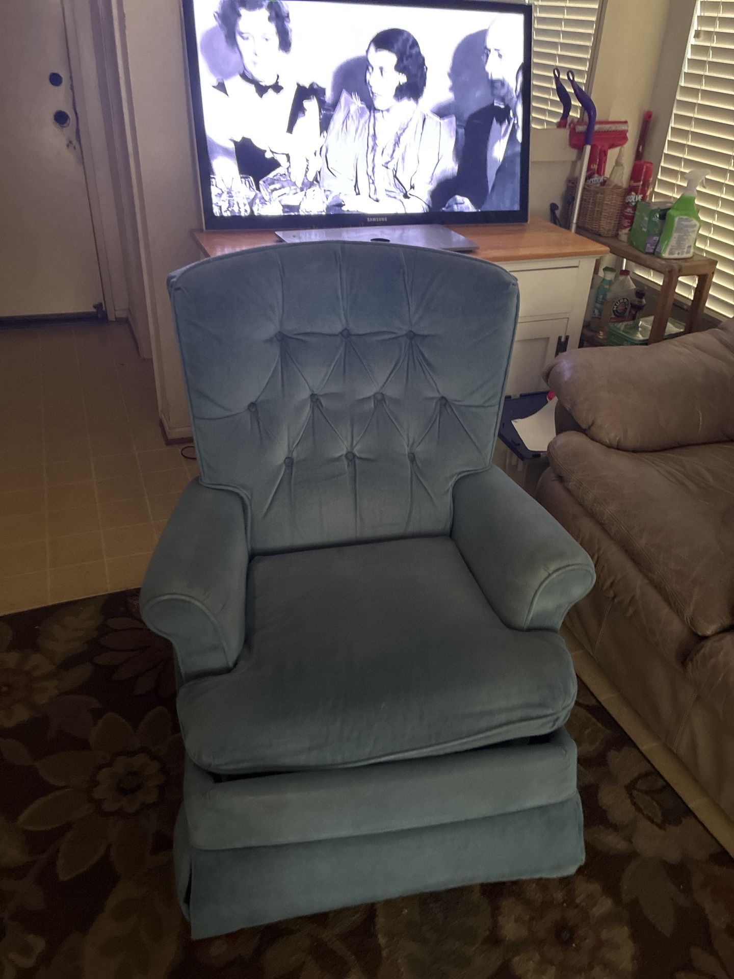 46 Inch Samsung big screen TV, wall mount, La-Z-Boy