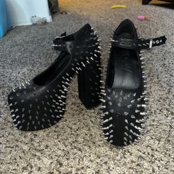 Widow spike heels