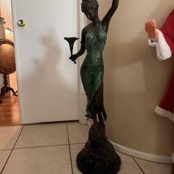 Statue Women Holding Bird
