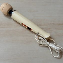 Vintage Hitachi Magic Wand HV-250 Massager Japan Retro Cream Color Works Great
