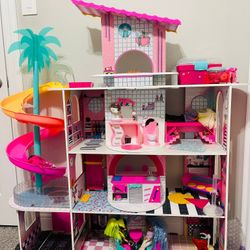 lol Doll House With All The Accessories Included 