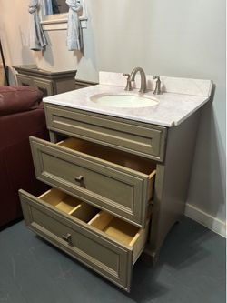 Bathroom vanity & cabinets – proceeds benefit Veteran Home