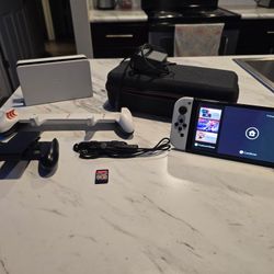 Nintendo switch OLED w/ dock 