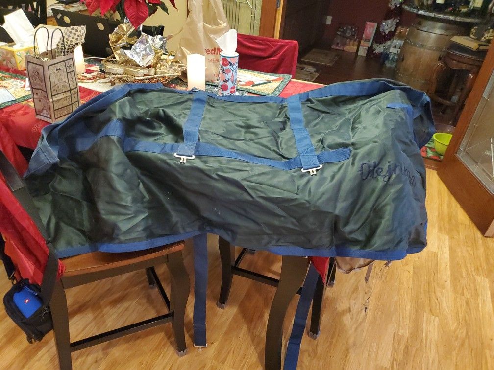 Radon Horse Sheet Size 76"