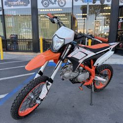 125cc Dirt Bike. Only $20 To Get It Same Day 