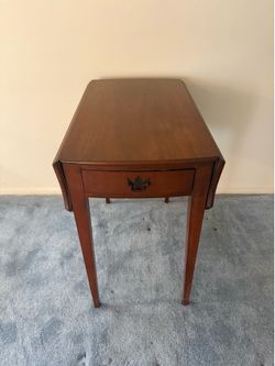 VINTAGE FOLDABLE TABLE