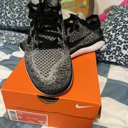 Women’s Nike Free Run Flyknit 2018 Shoes