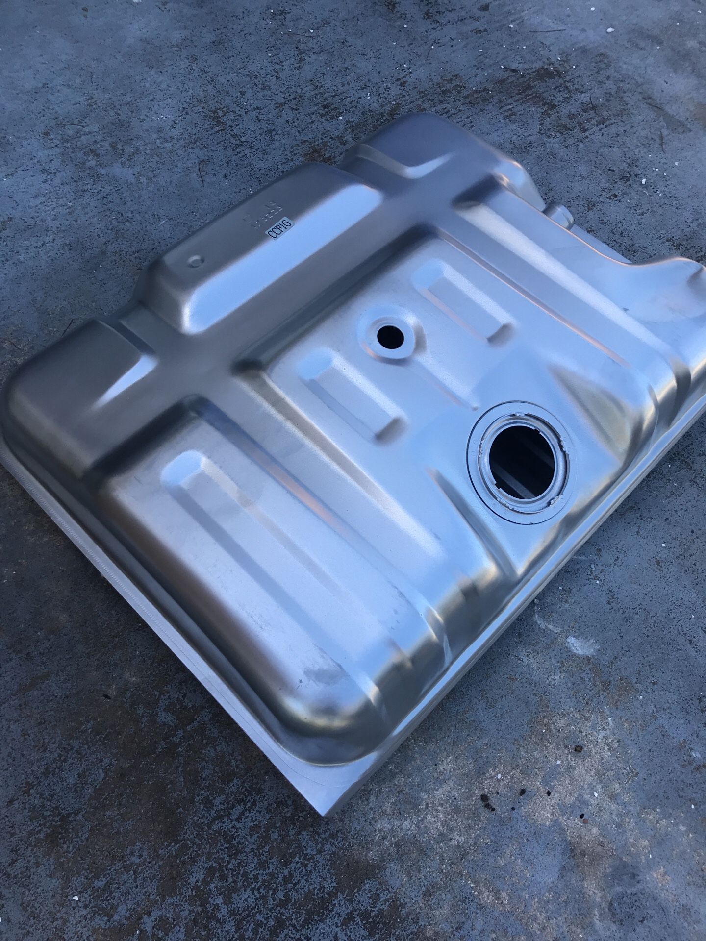Ford fuel tank