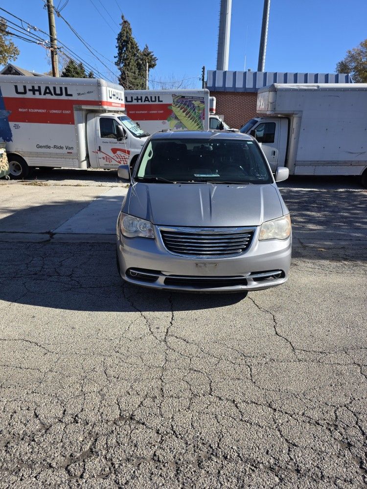 2014 Chrysler Town & Country Touring