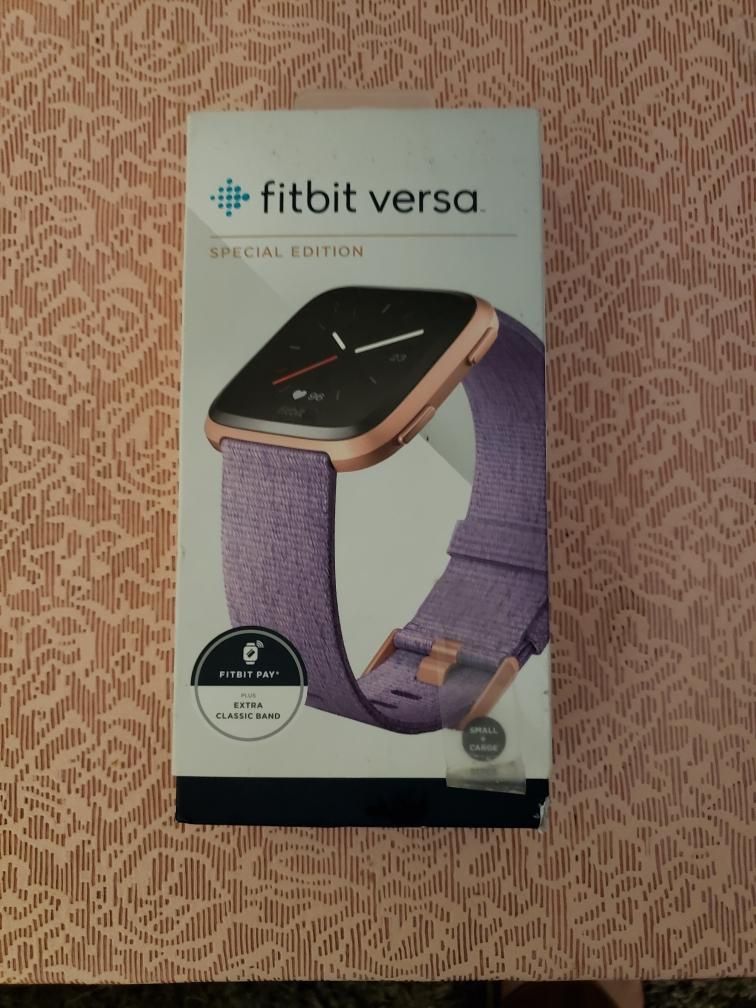 Fitbit Versa Special Edition in Rose Gold-Lavender