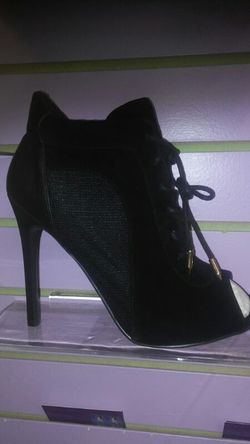 Black shoes. Booties. 4inch 👠