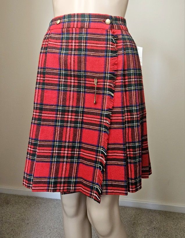 NWT Vintage COURTENAY Red Tartan Plaid Wool Wrap Fringe Skirt 8 S 4