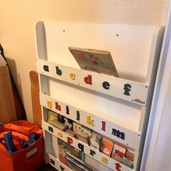 Tidy Books Bookshelf