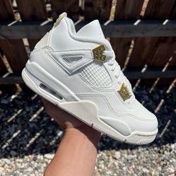 Jordan 4 Metallic Gold (Size 5.5, 6.5)