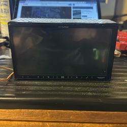 Alpine iLX-W650 (Open Box, Great) 7" Double DIN Touchscreen Digital Multimedia Receiver with Bluetooth, Apple CarPlay and Android Auto (SiriusXM Ready