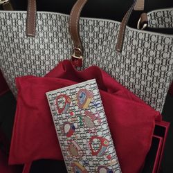 Carolina Herrera Bag And Wallet - Only Used Once 