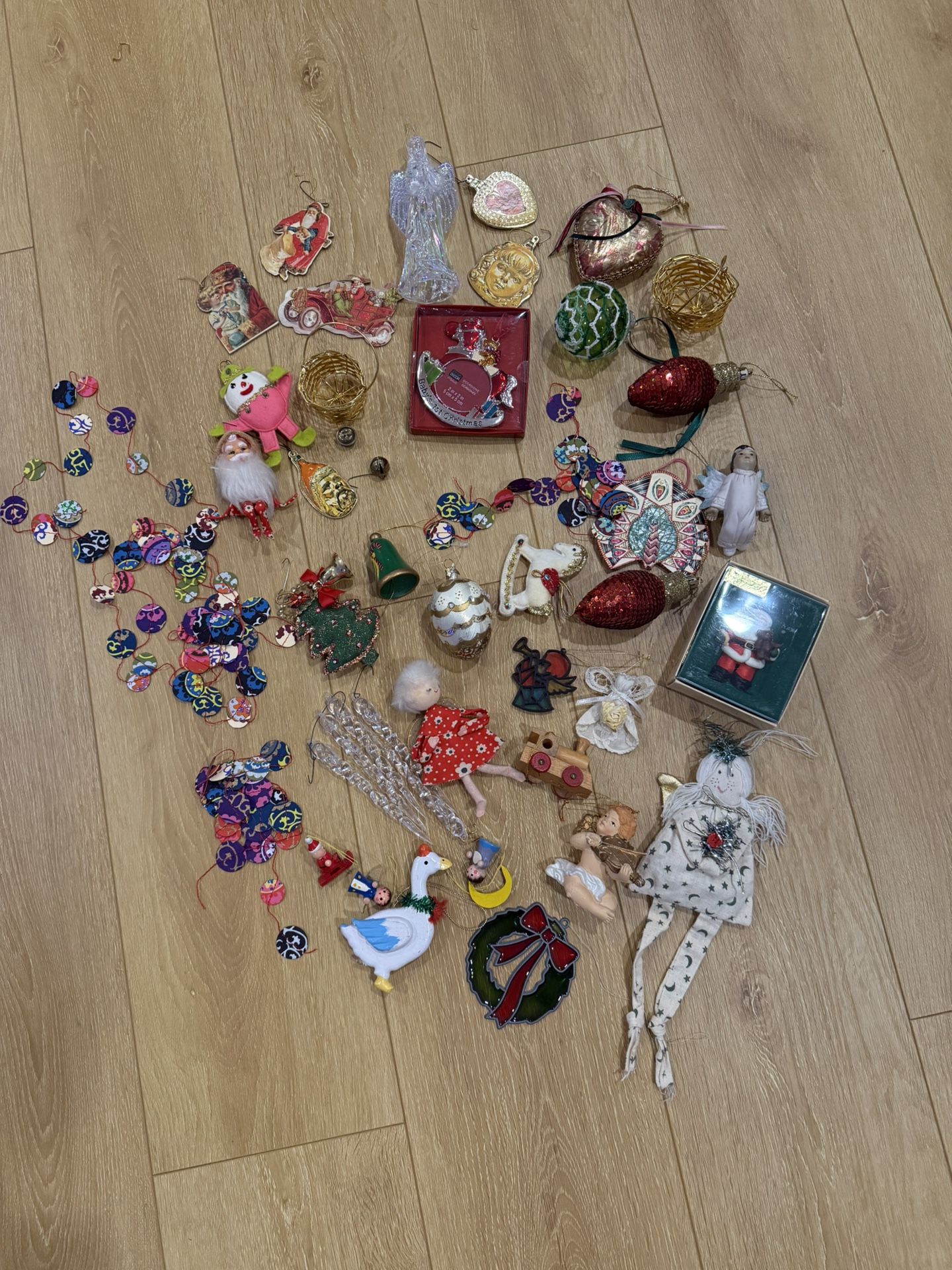 VINTAGE CHRISTMAS ORNAMENT ASSORTMENT #1