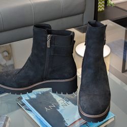 Women's Size 11 Blondo Boots