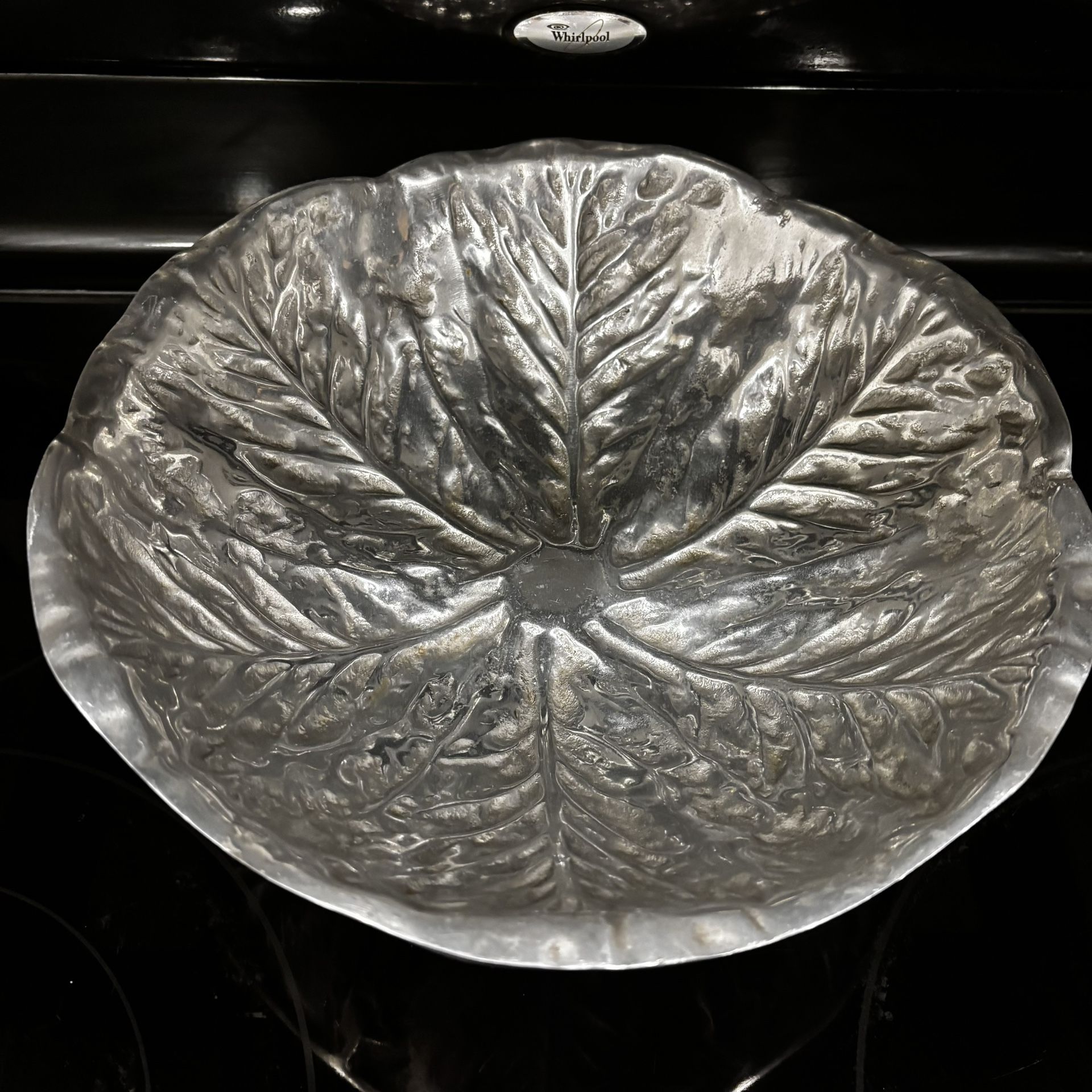 Vintage Bowl | 1970’s COLLECTORS Wilton Armetale Pewter Cabbage Leaf Serving Bowl 11.5 “ Across