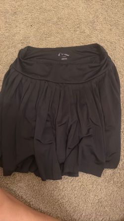 Skirt w shorts underneath