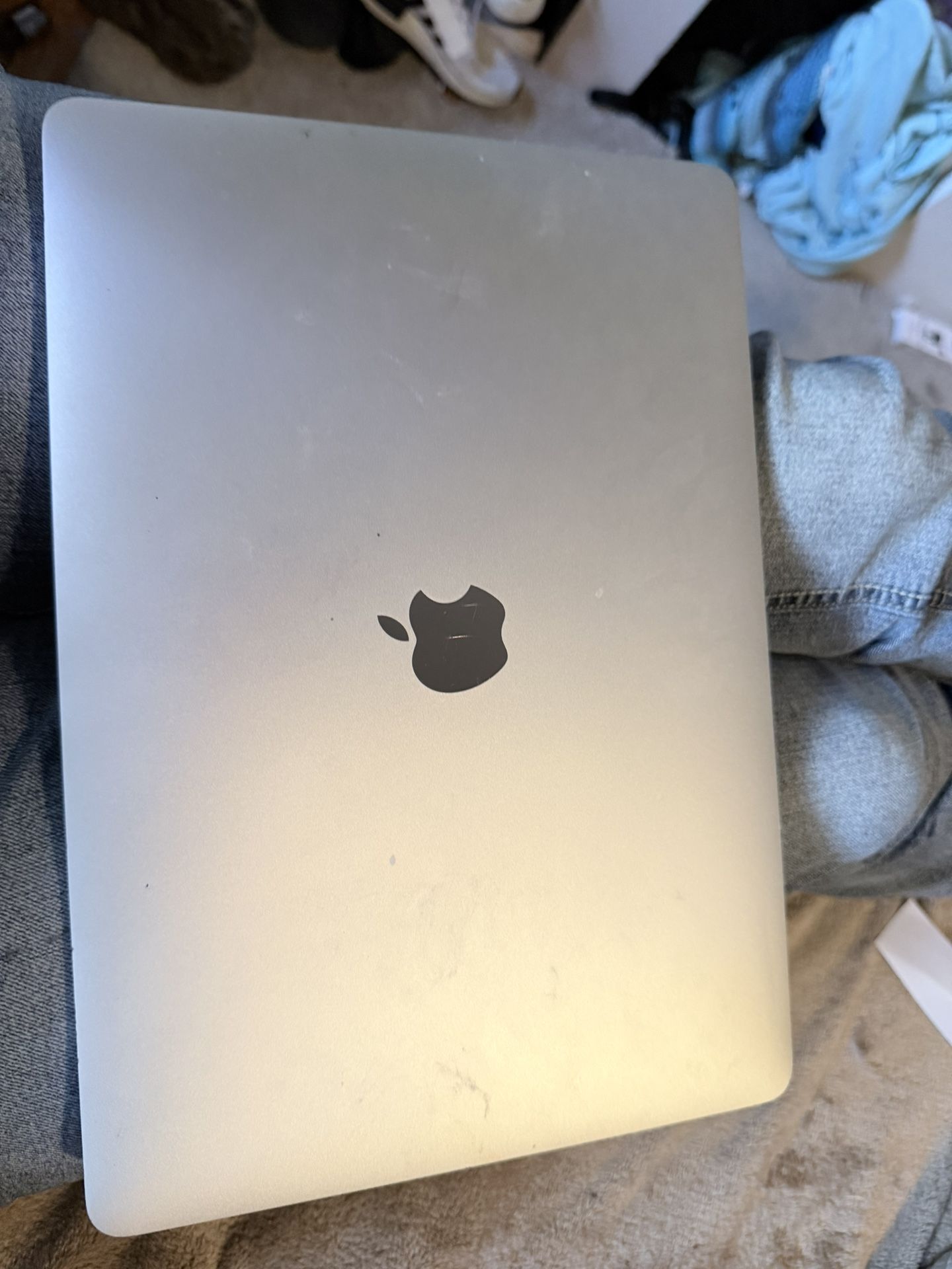 13 Inch 2020 MAC Book Pro