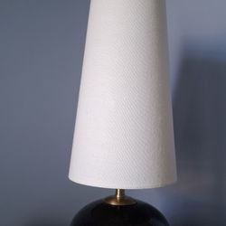 Granit Base Lamp With Elongated Shade 