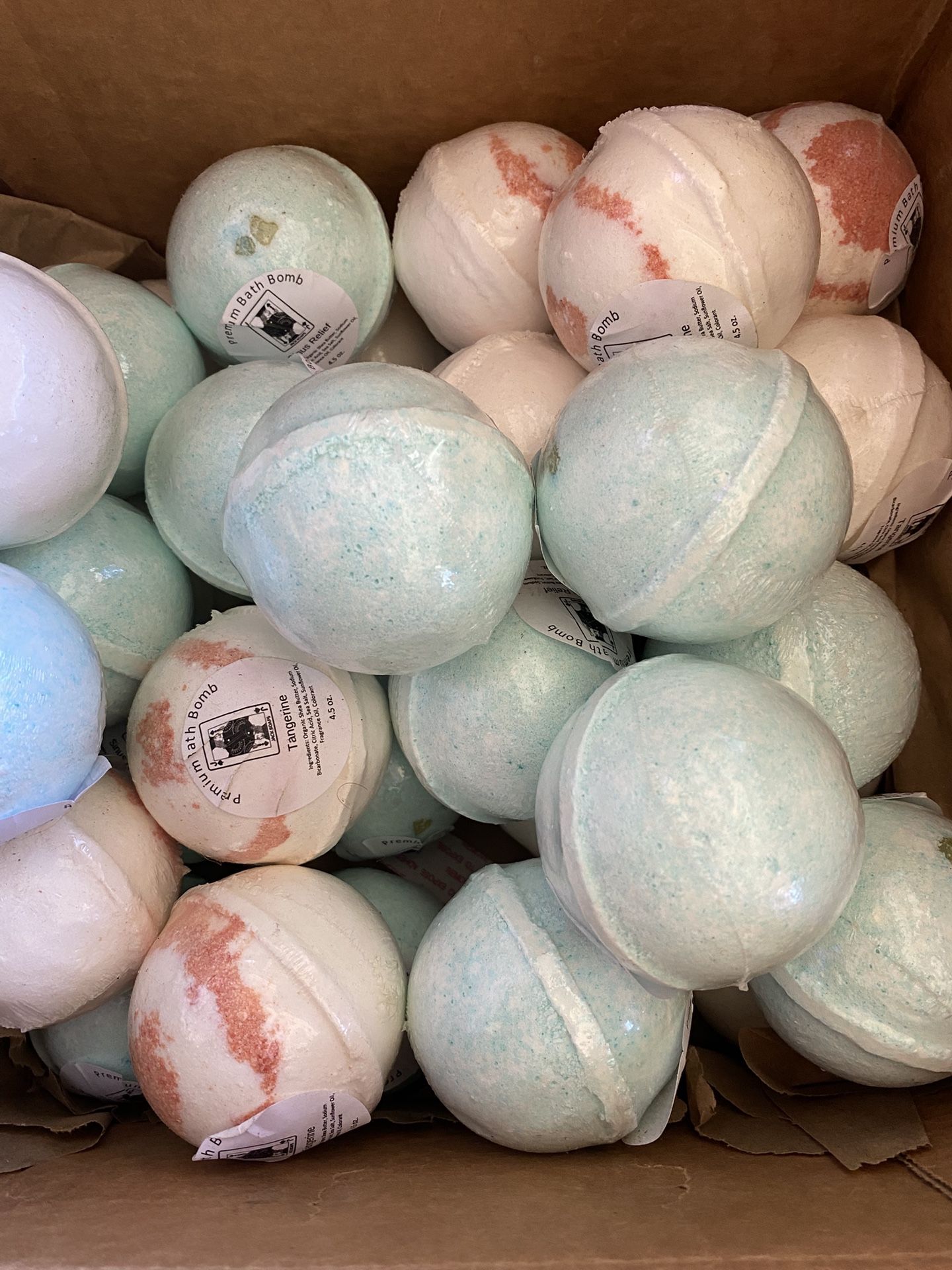 Bath Bombs 4 Pack Organic Bath Bombs Natural Essential Oils. Tangerine