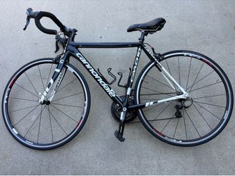 Cannondale CAAD10 52cm Road Bike - Lightweight Aluminum - Shimano 105 - FSA Gossamer Crank
