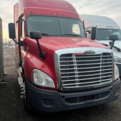 2014 freightliner cascadia sleeper