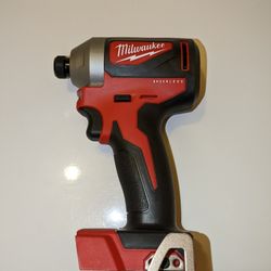 Milwaukee M18 Impact 2850-20