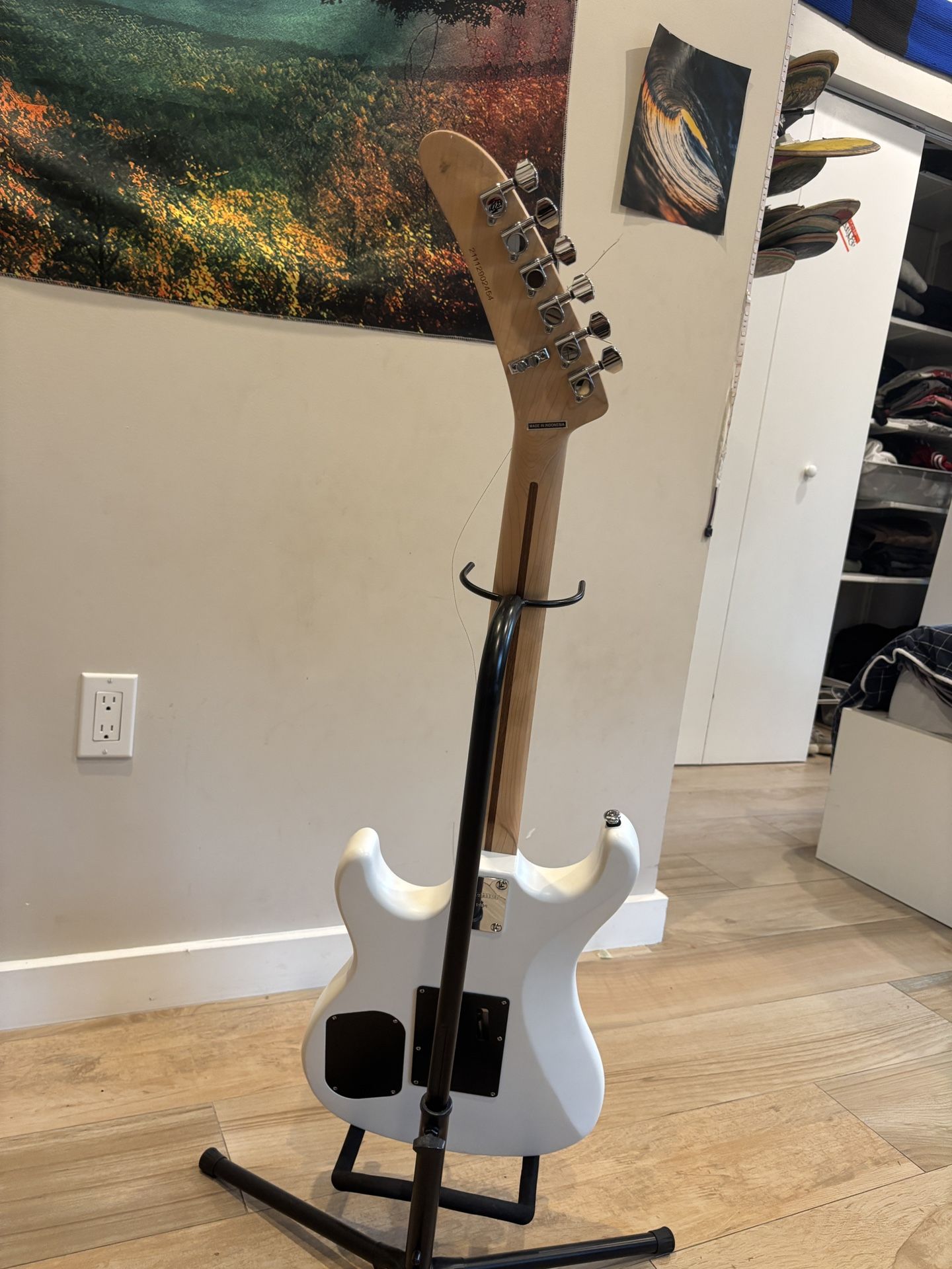 Kramer “The 84” Electric Guitar