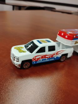 Rare Evil knivel White Ford 4 Dr with 5th wheel great condition Very Clean 1;24 Scale Diecast New Condition