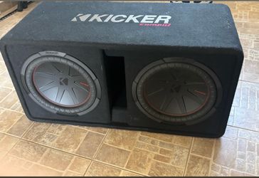 Two 12 inch kicker comp r