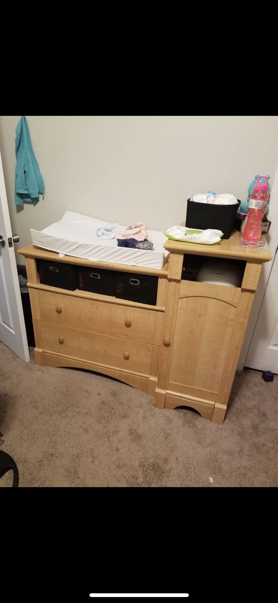 Baby changing table with drawers