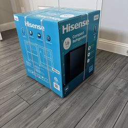 Hisense Compact Refrigerator 