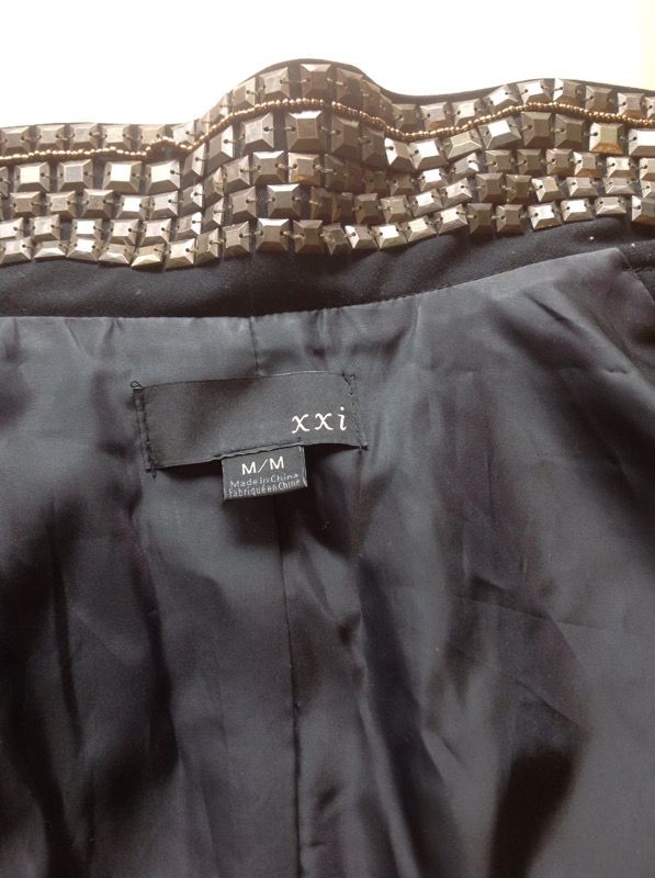 Black vest with a sequined collar, size S!