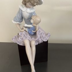LLADRO Mother  & Daughter 