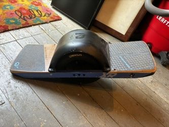 Onewheel+ XR Only 67 Miles! Carbon Fender, Maghandle, Hypercharger + More