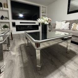 Set Of 2 Coffee Tables