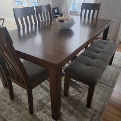 Wood Dining Set With Bench & 4 Chairs 