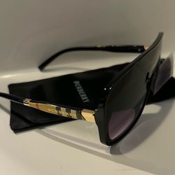 BURBERRY sunglasses 🕶️