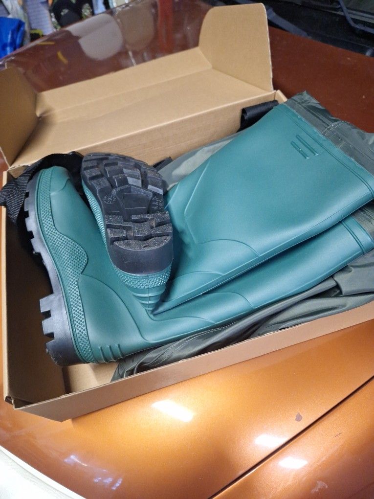 New Waiders Boot Size 41/ Us 8/9