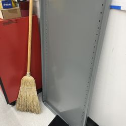 Metal shelves 2’x4’ (6) 