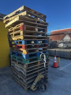Four Way Pallets. Industrial Pallets. 