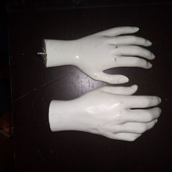 Mannequin Hands Non Matched Pair White