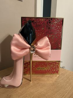 Good Girl Bowtastic Carolina Herrera