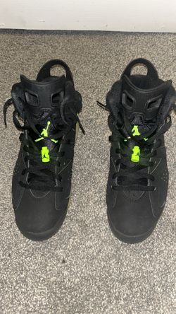 Size 11 Electric Green 6’s