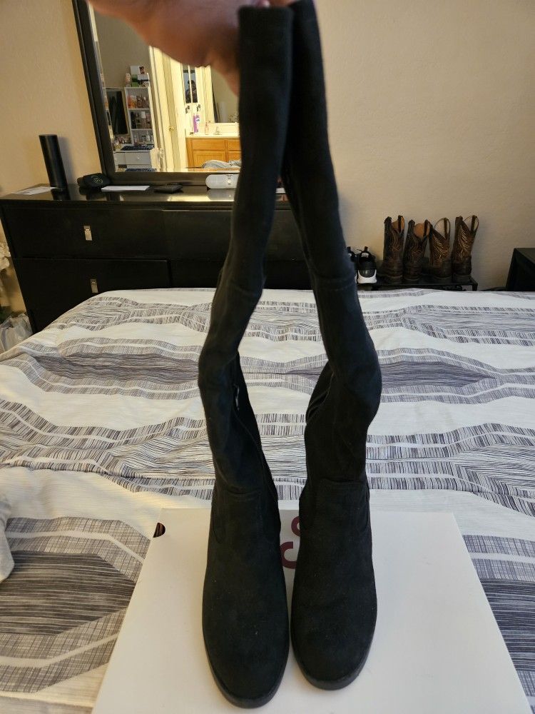 Women boots size 7